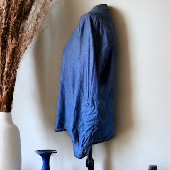 HANNAH STUD CHAMBRAY TUNIC  SIZE LARGE - Picture 3 of 7